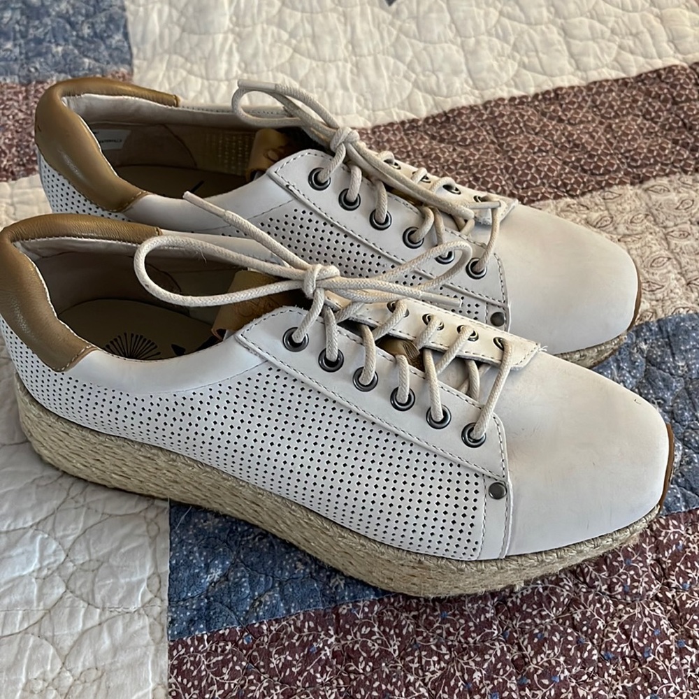 Sz 8 OTBTs Tan